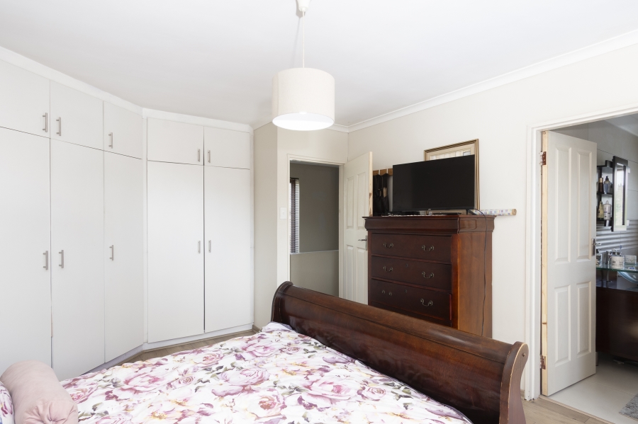 4 Bedroom Property for Sale in Steynsrust Western Cape